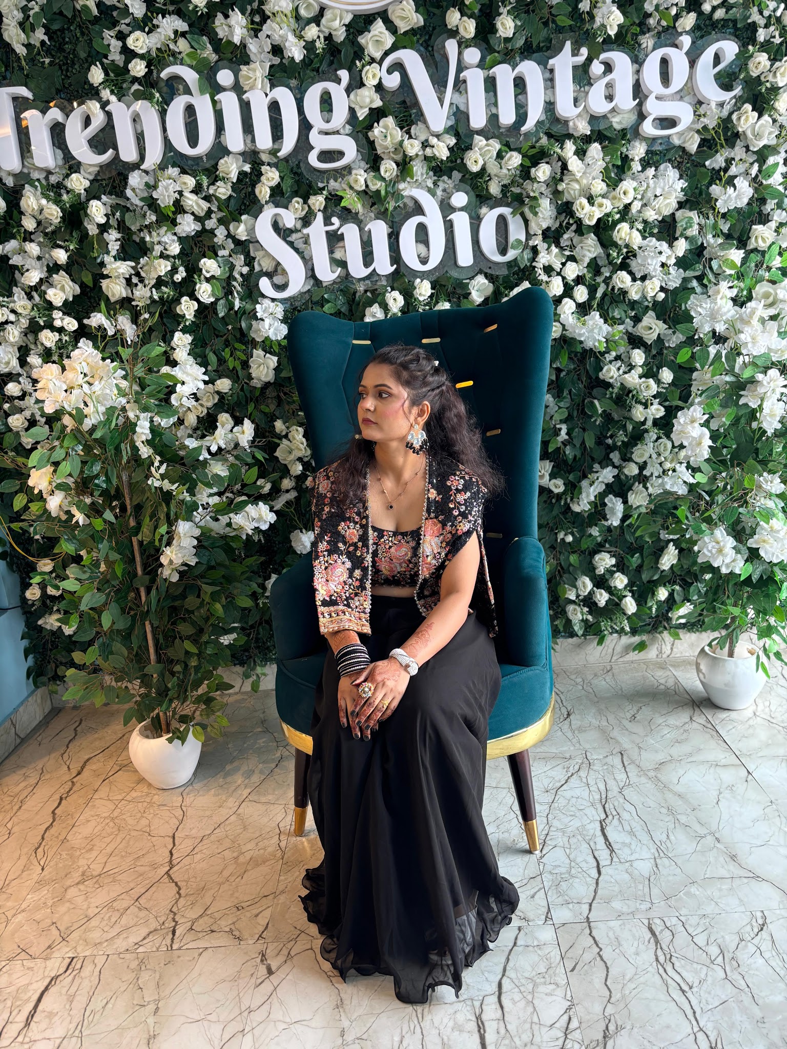 Trending Vintage Hair and Makeup Studio Pvt Ltd - Image 4